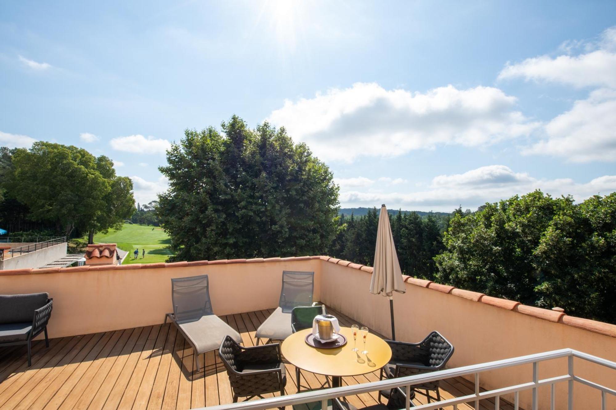 Hotel Golf & Spa Chateau De La Begude The Originals Collection Valbonne Exterior foto
