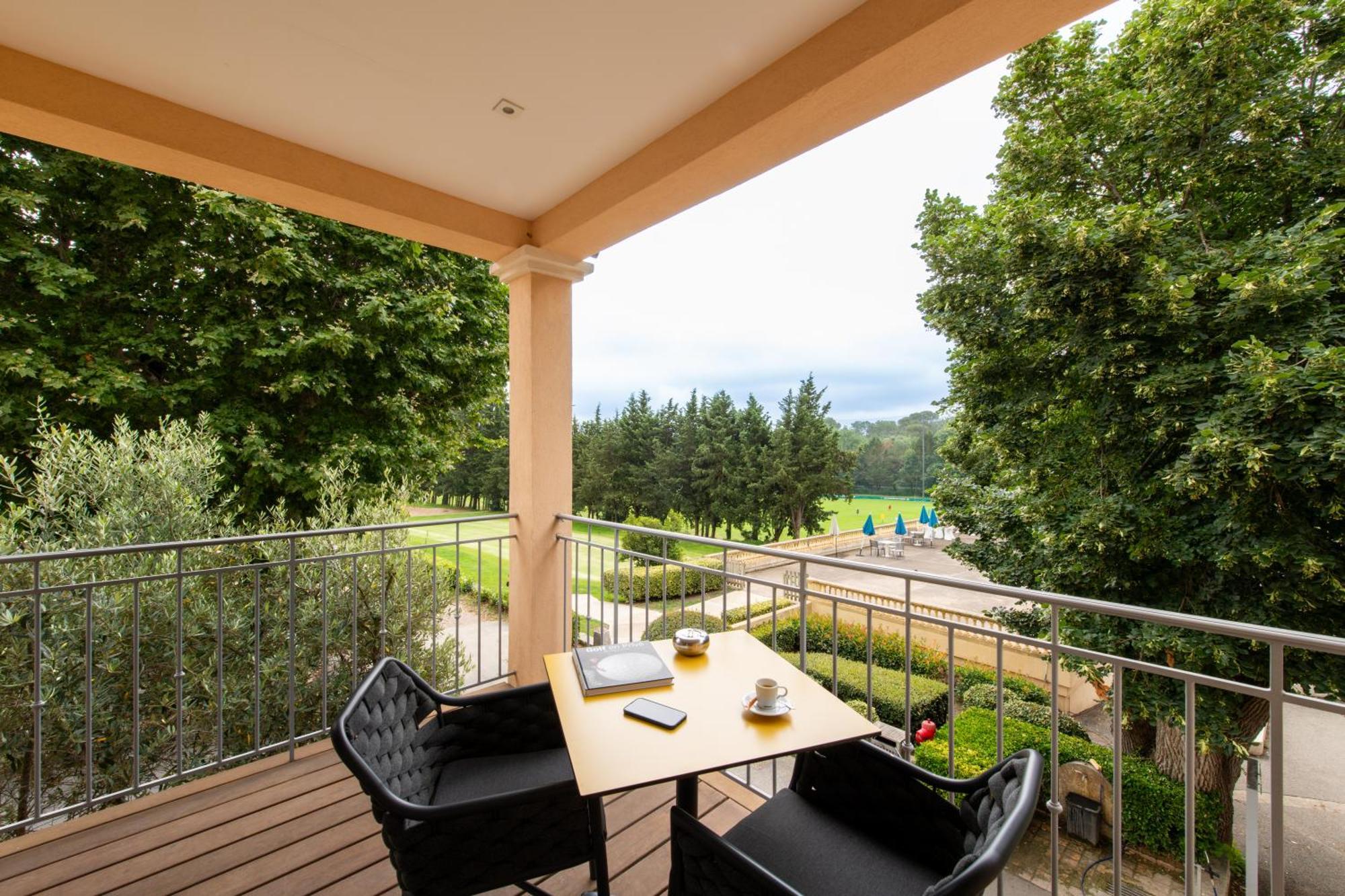 Hotel Golf & Spa Chateau De La Begude The Originals Collection Valbonne Exterior foto